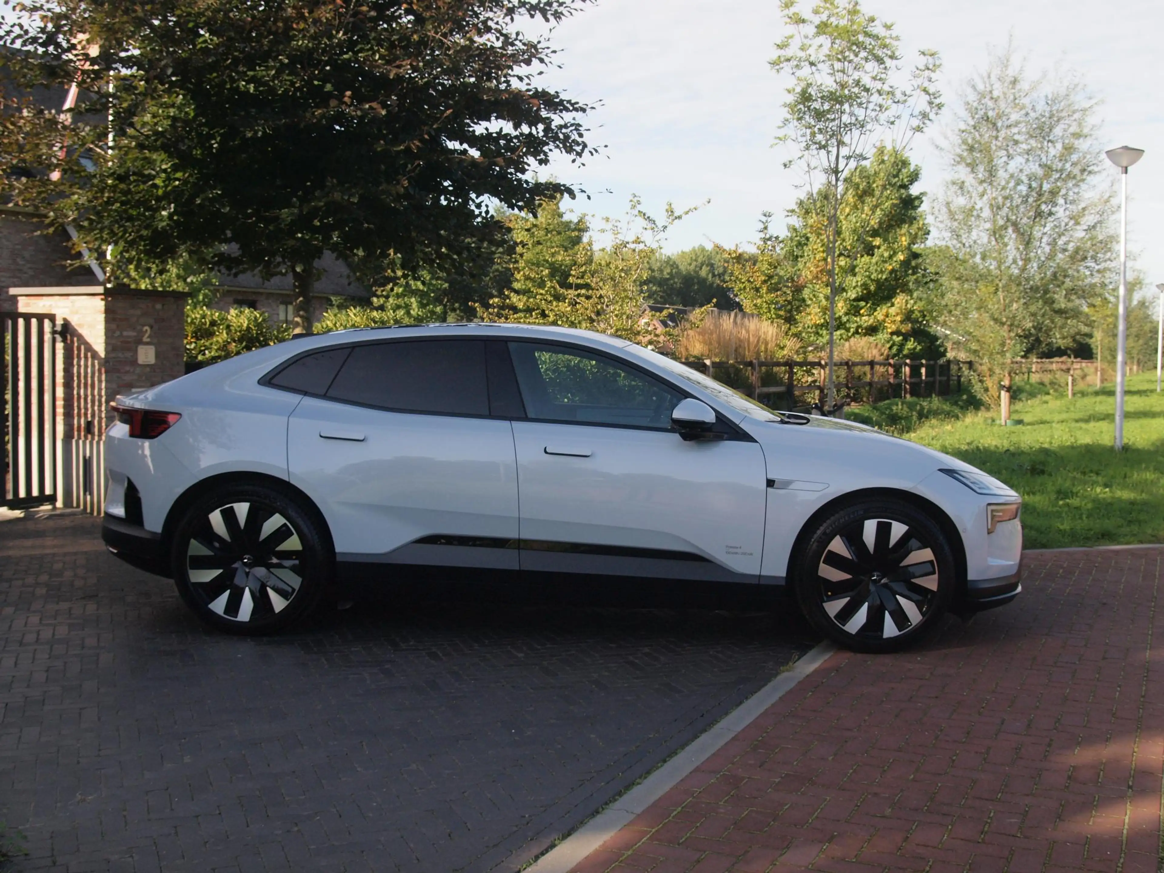 Polestar 4 Long Range Single motor 100 kWh | NL-Auto | Panora — photo 11