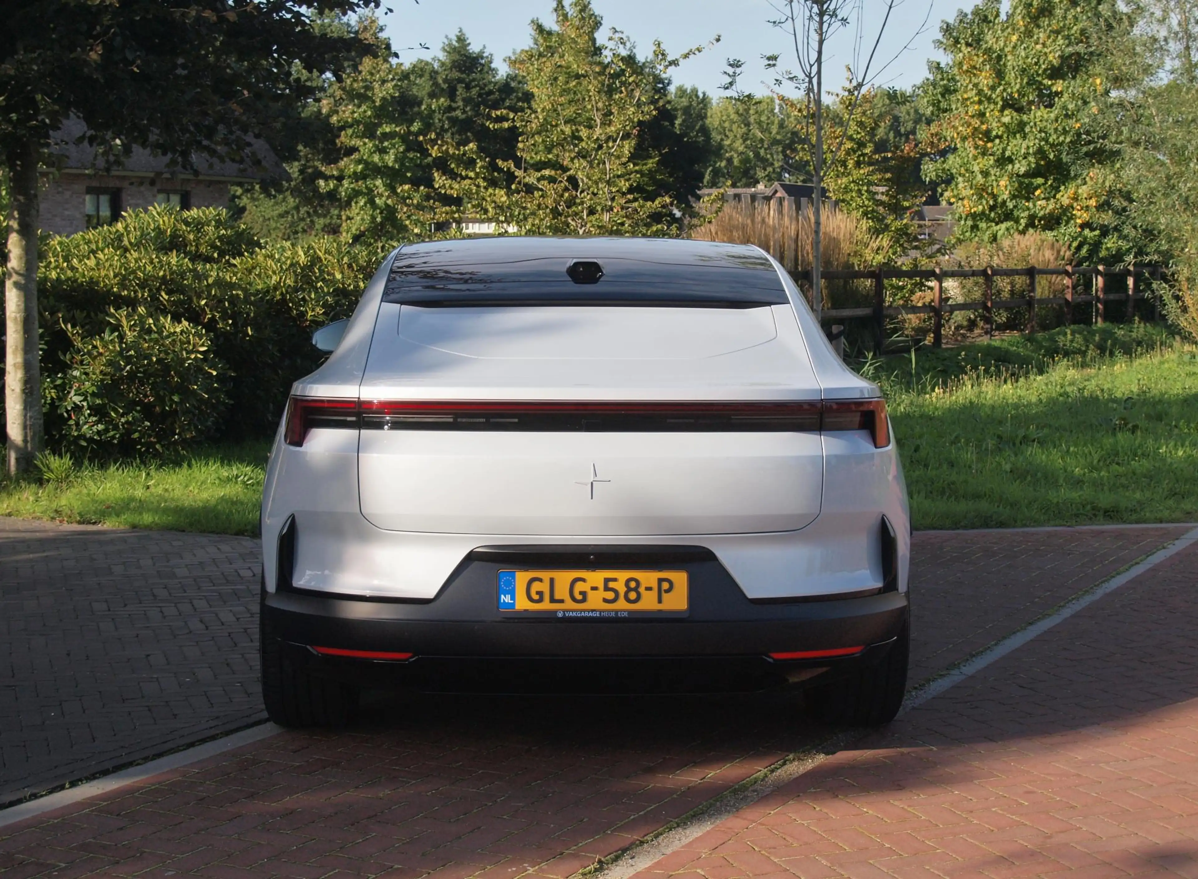 Polestar 4 Long Range Single motor 100 kWh | NL-Auto | Panora — photo 9