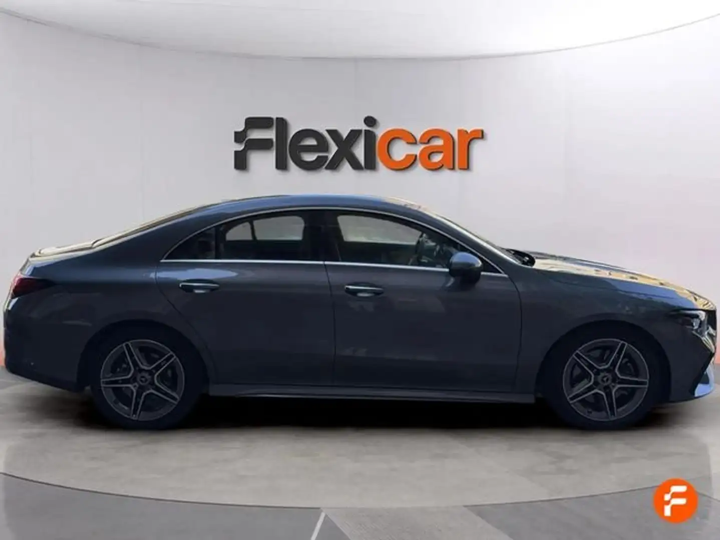 Mercedes-Benz CLA 200 Gris - 2