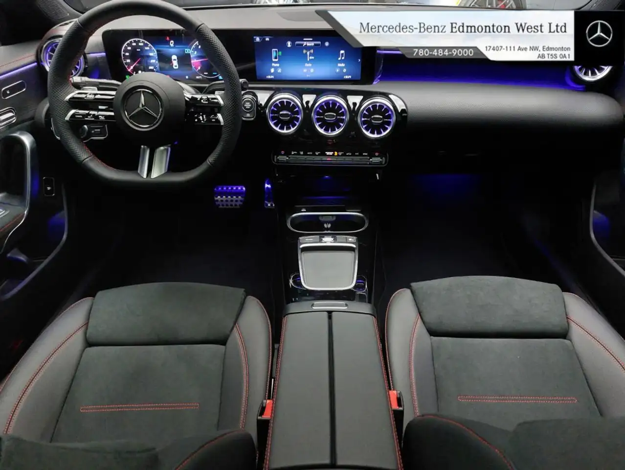 Mercedes-Benz CLA снимка Mercedes-Benz CLA