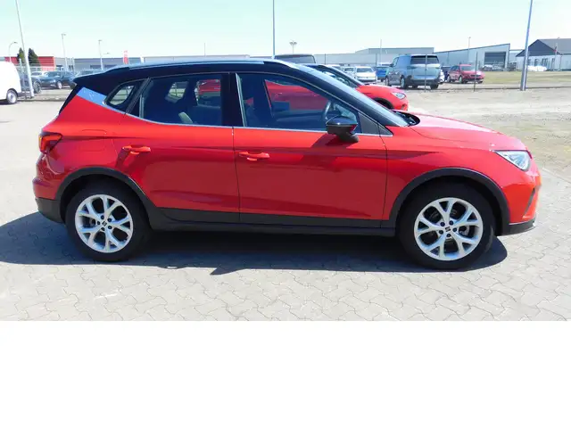 SEAT Arona view 2