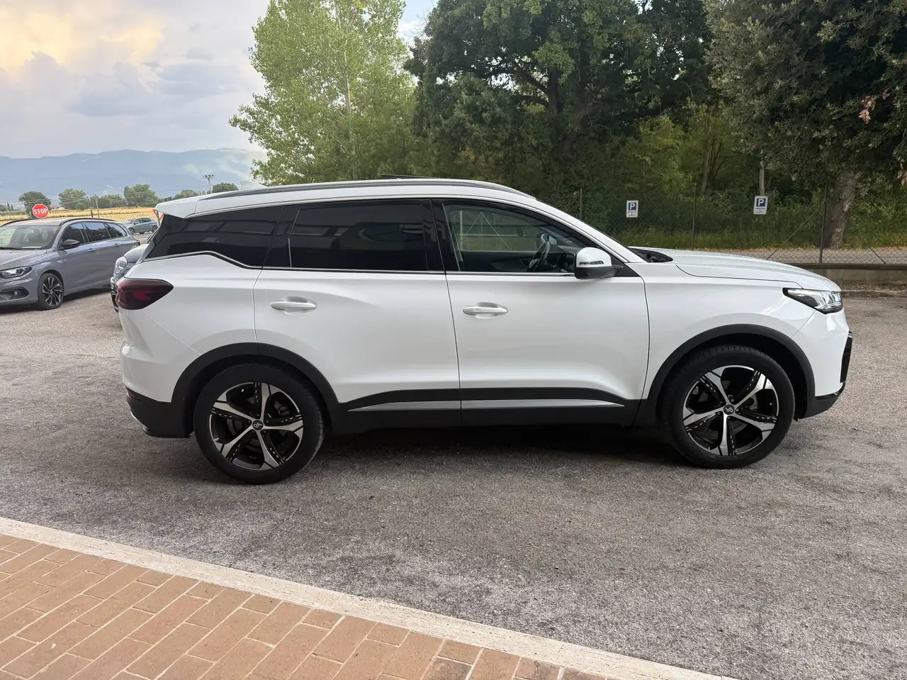 DR Automobiles DR6 2022