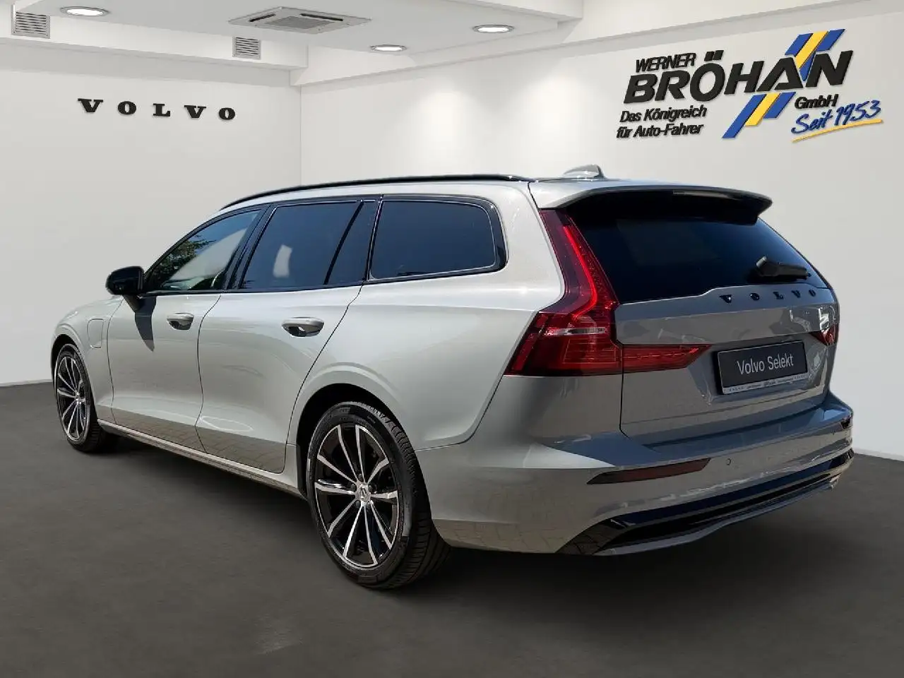 Volvo V60 T8 AWD Plus Dark Plug-In Hybrid, миниатюра 5