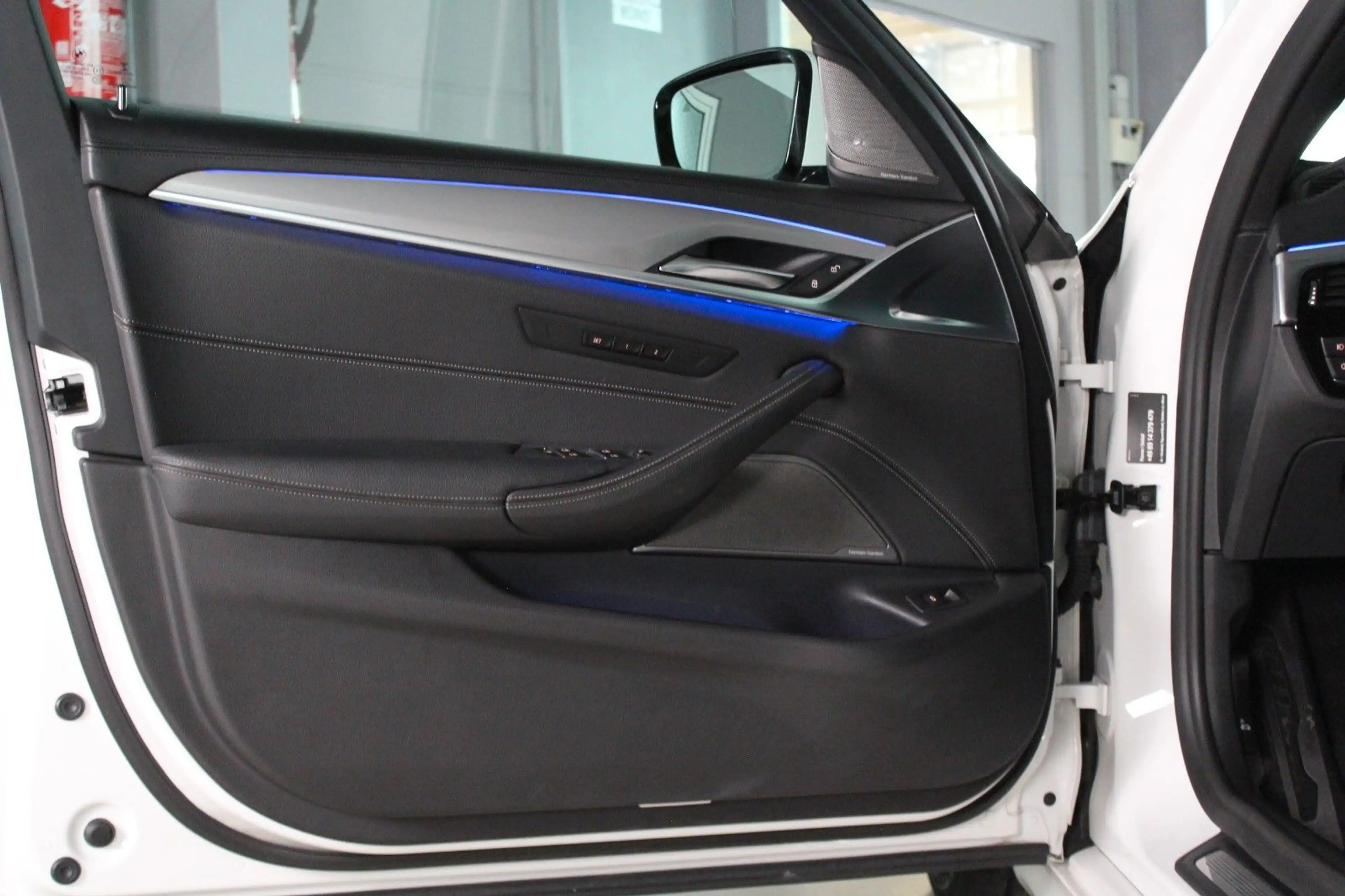 BMW 540 d T xDrive M-Sport 360°/H&K/LHZ/Sitzlüftung — photo 14