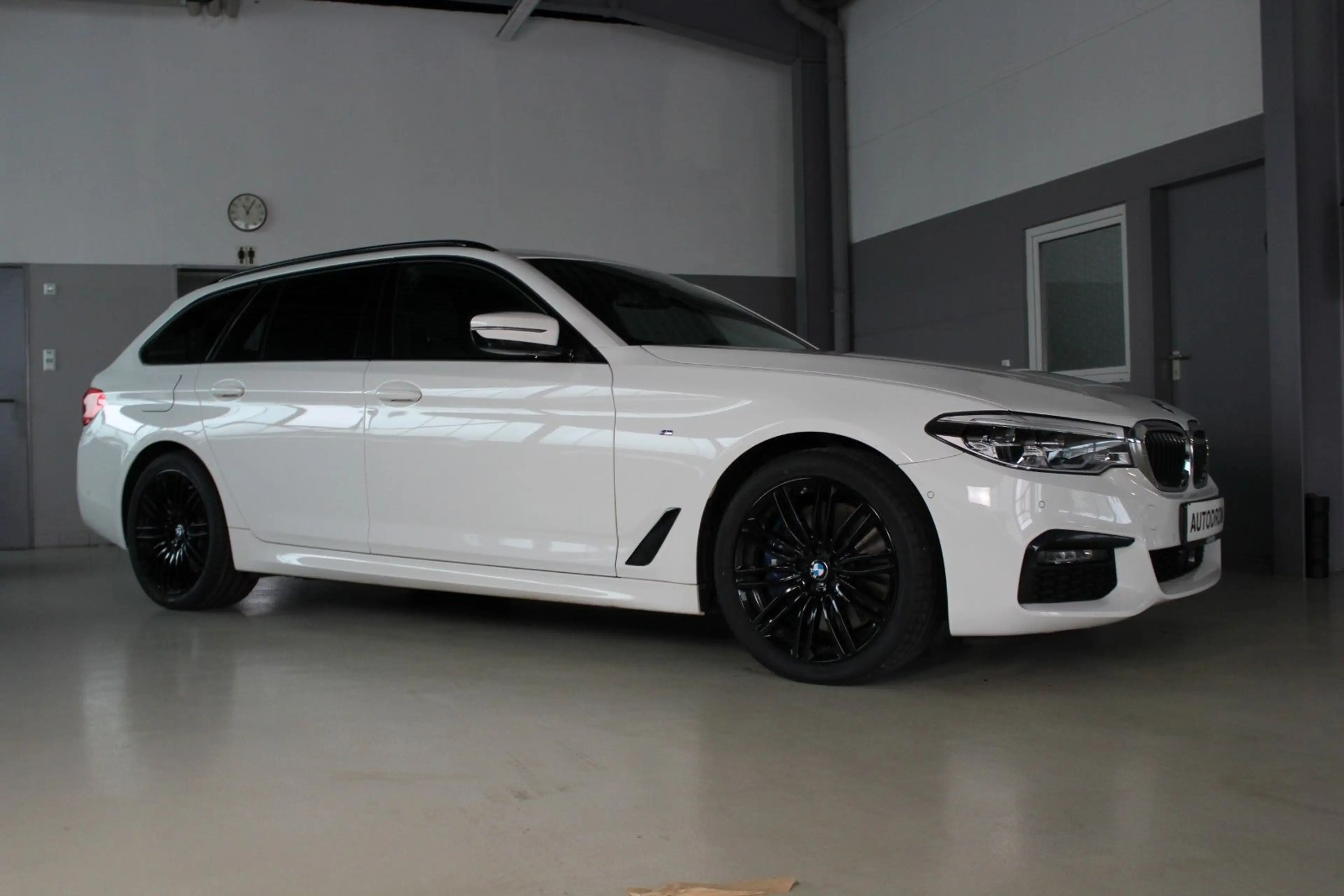 BMW 540 d T xDrive M-Sport 360°/H&K/LHZ/Sitzlüftung