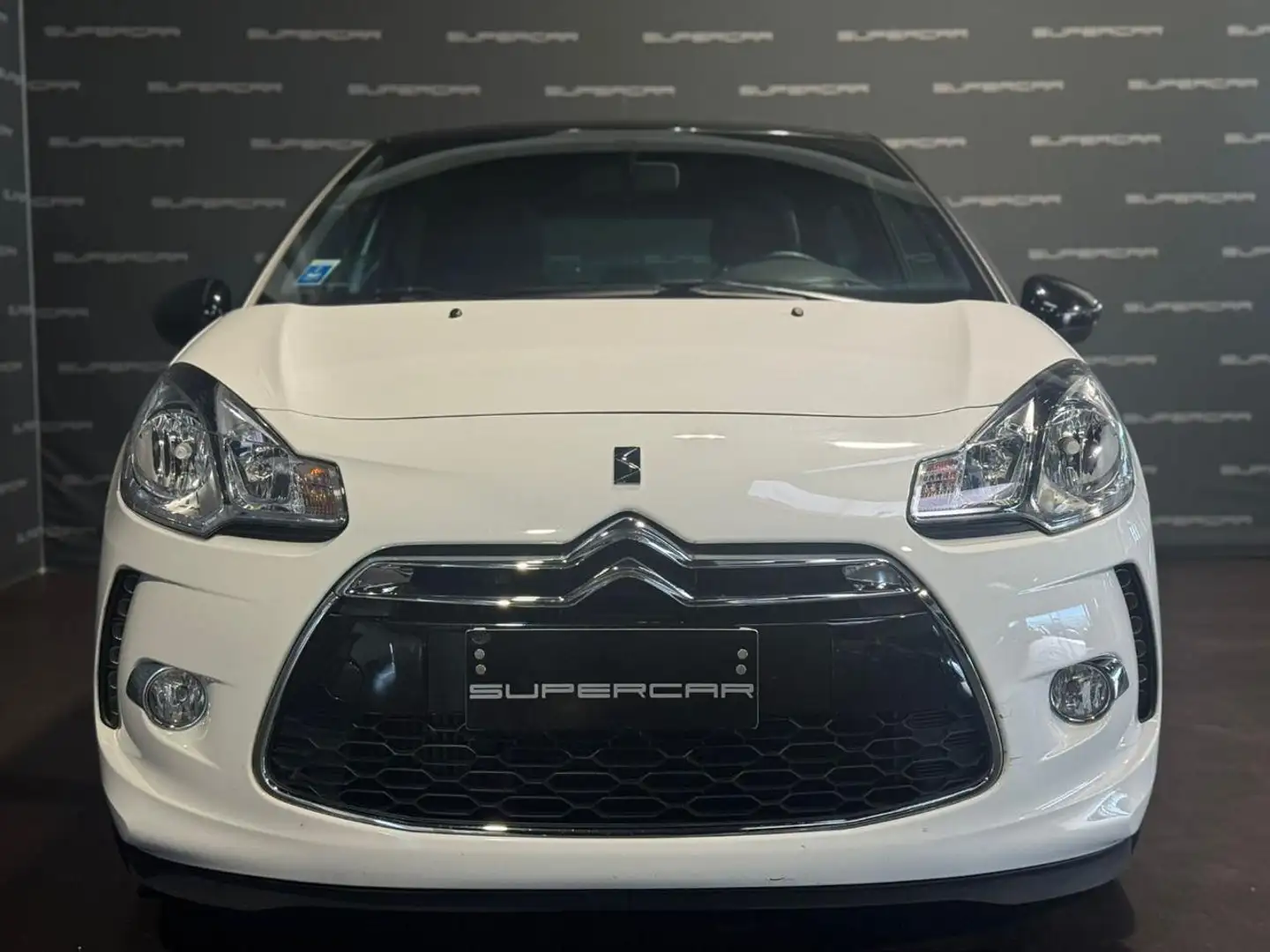 DS Automobiles DS 3 1.6 THP 155 Just Black Weiß - 2