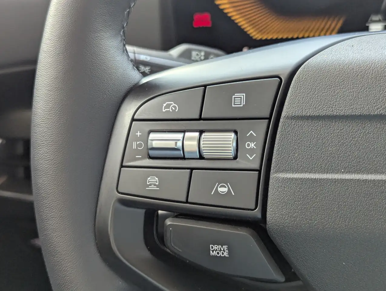 Kia K4 снимка Kia K4