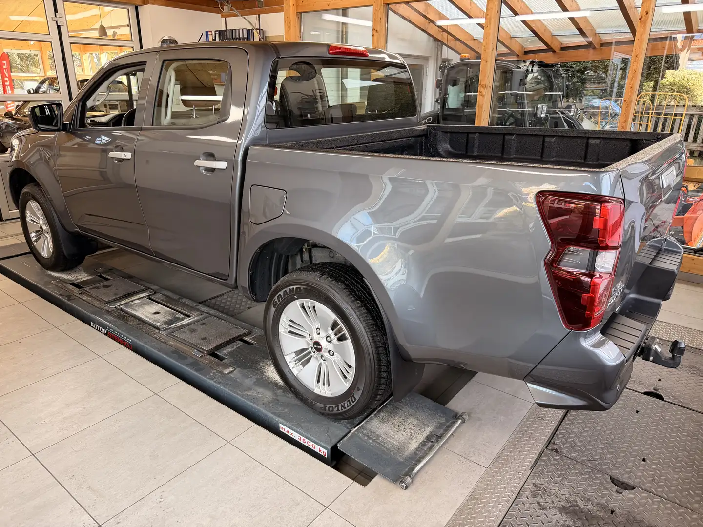 Isuzu D-Max Double Cab 4x4 LS 6GS Gris - 2