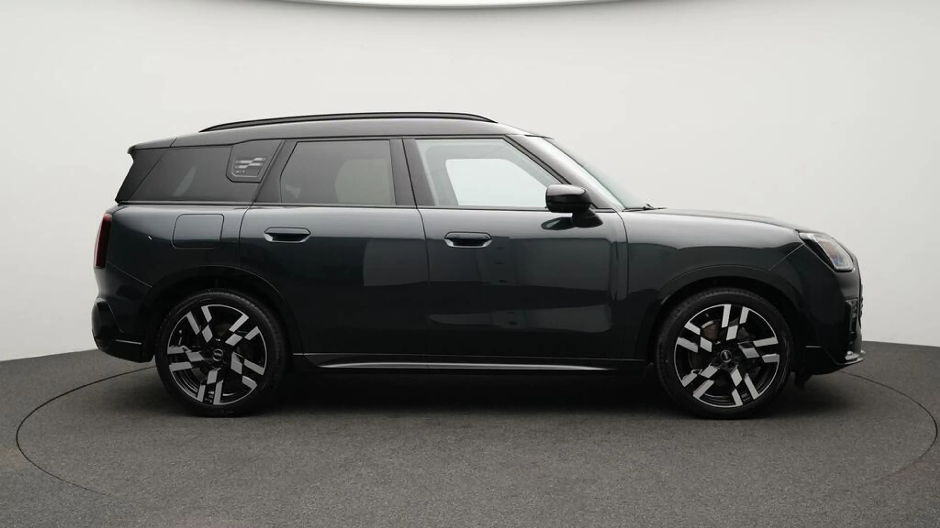 MINI Countryman S All4 John Cooper Works Trim — photo 3