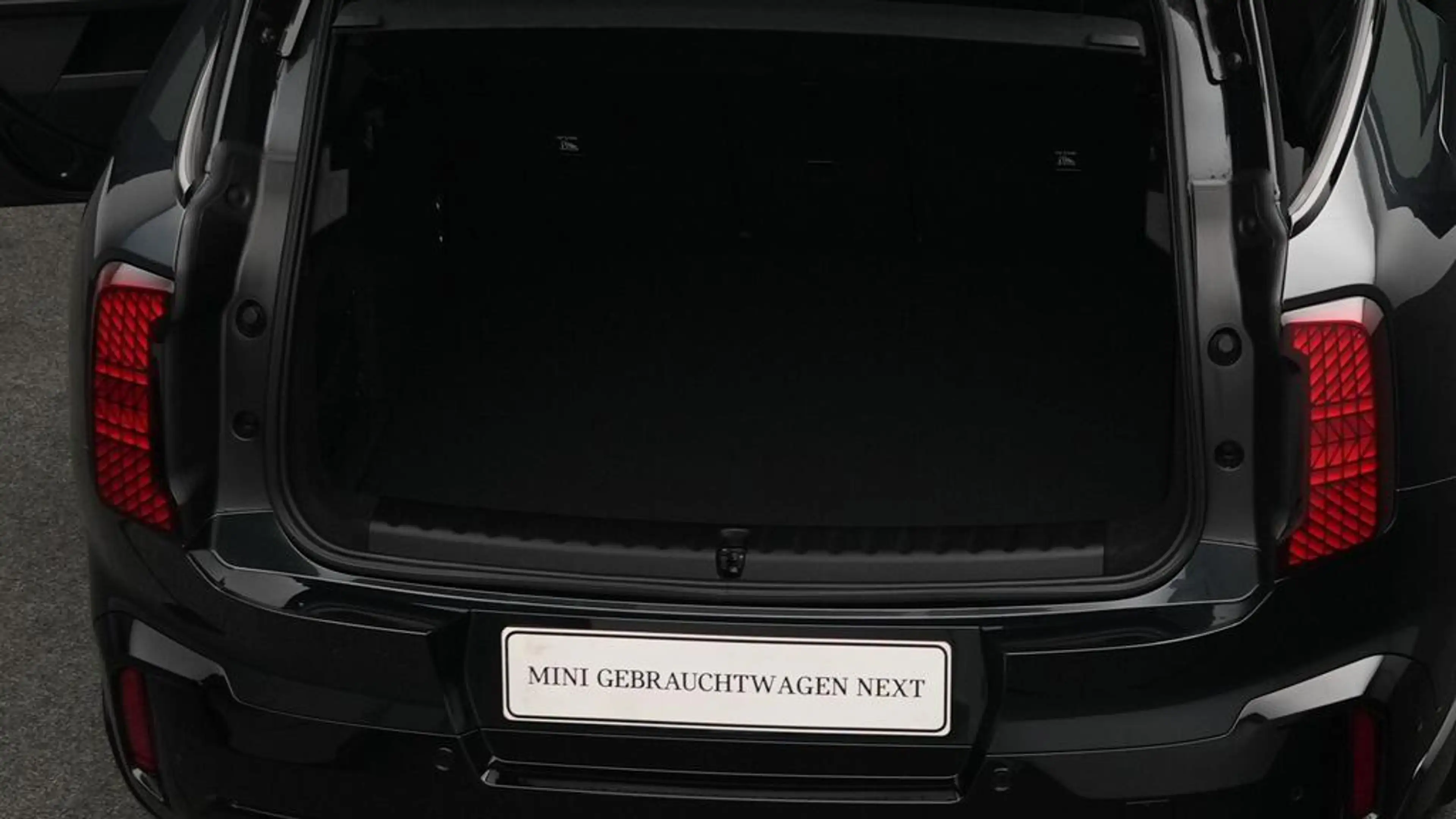 MINI Countryman S All4 John Cooper Works Trim — photo 24