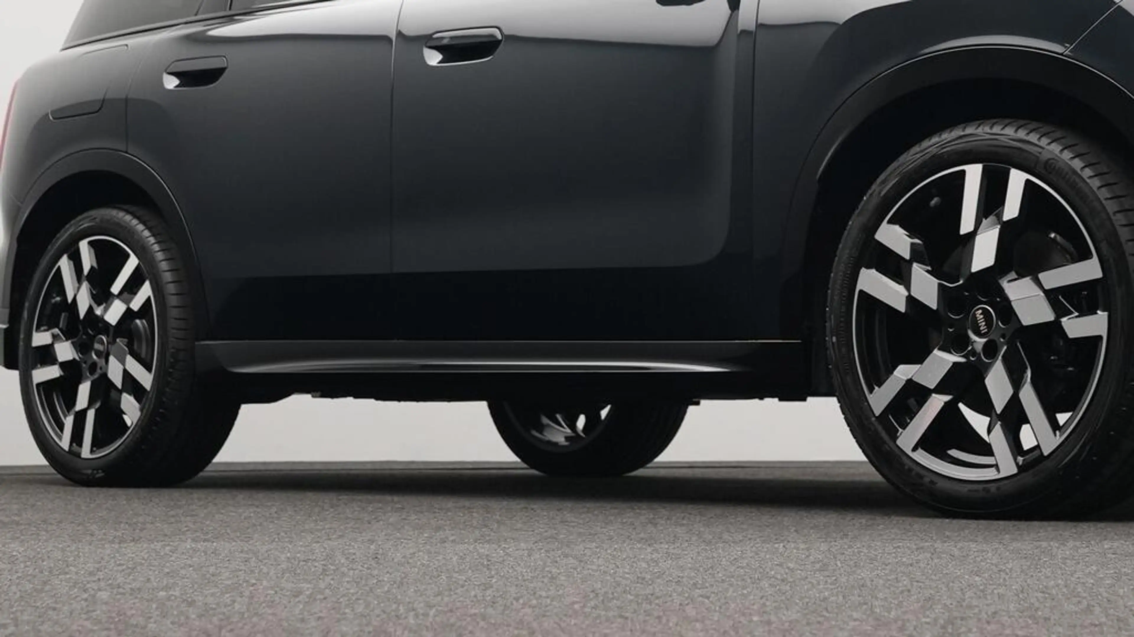 MINI Countryman S All4 John Cooper Works Trim — photo 18