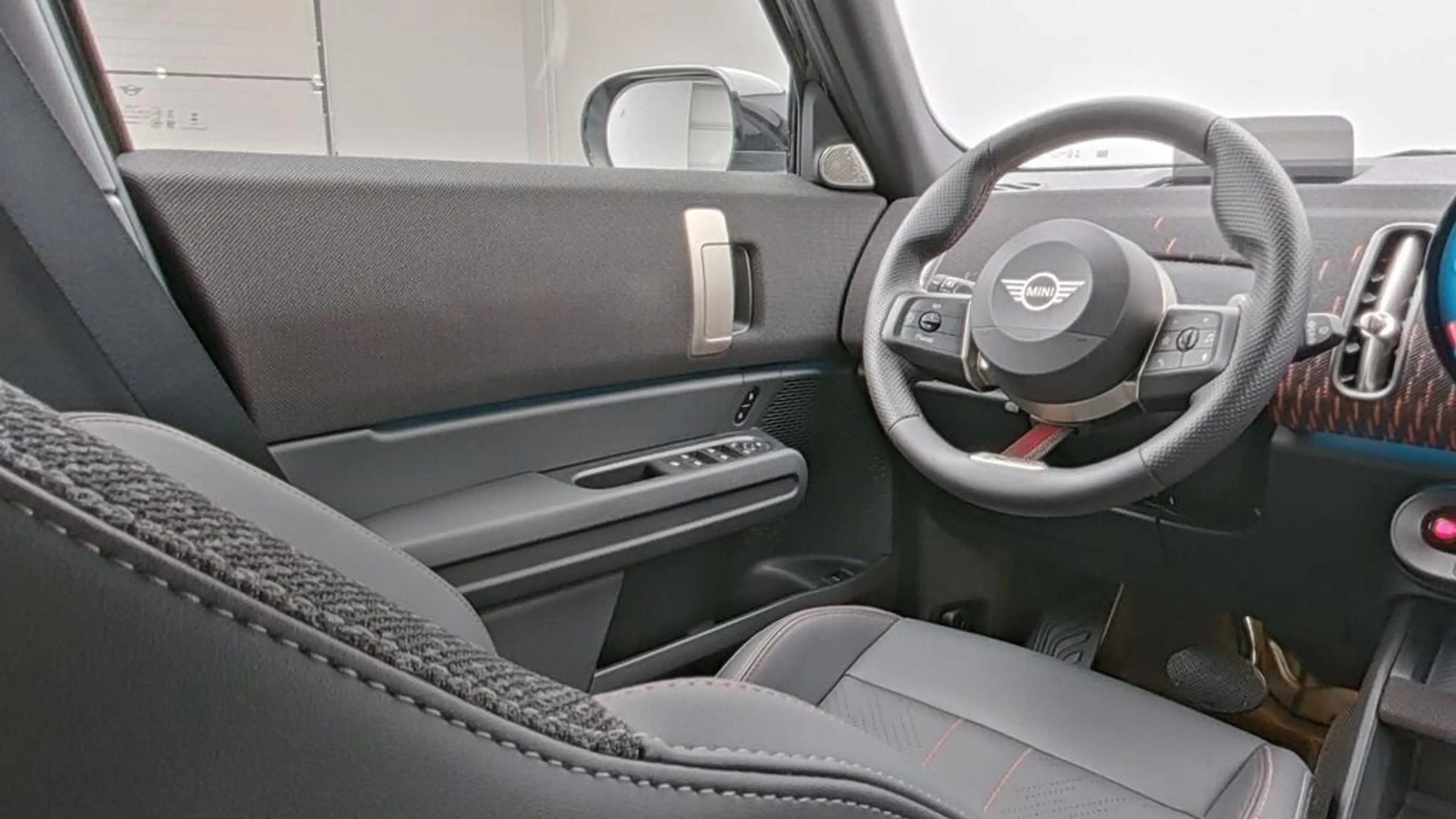 MINI Countryman S All4 John Cooper Works Trim — photo 21