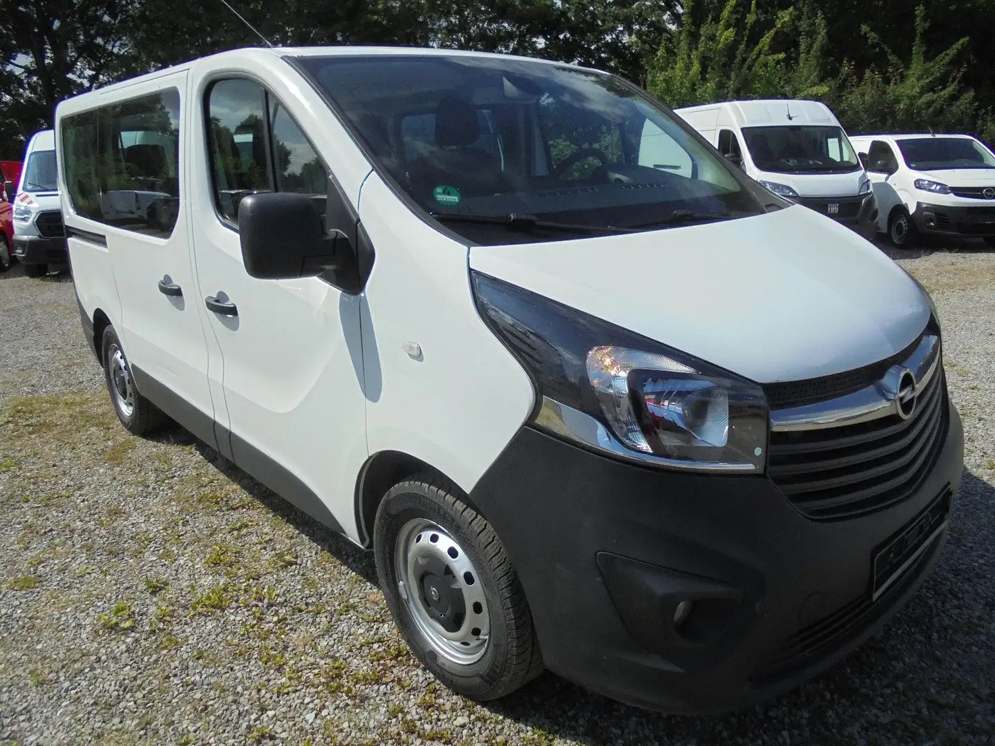 Opel Vivaro 1.6 CDI BiTurbo Kombi 1. Hand AHK möglich bijela - 1