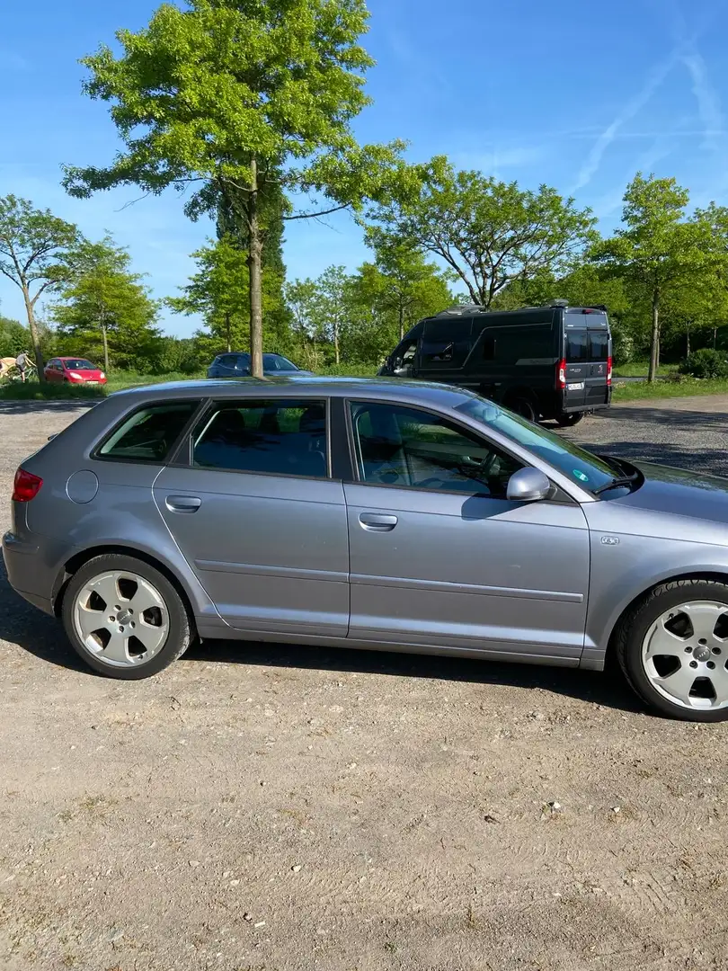 Audi A3 1.6 FSI Sportback Ambition - 2