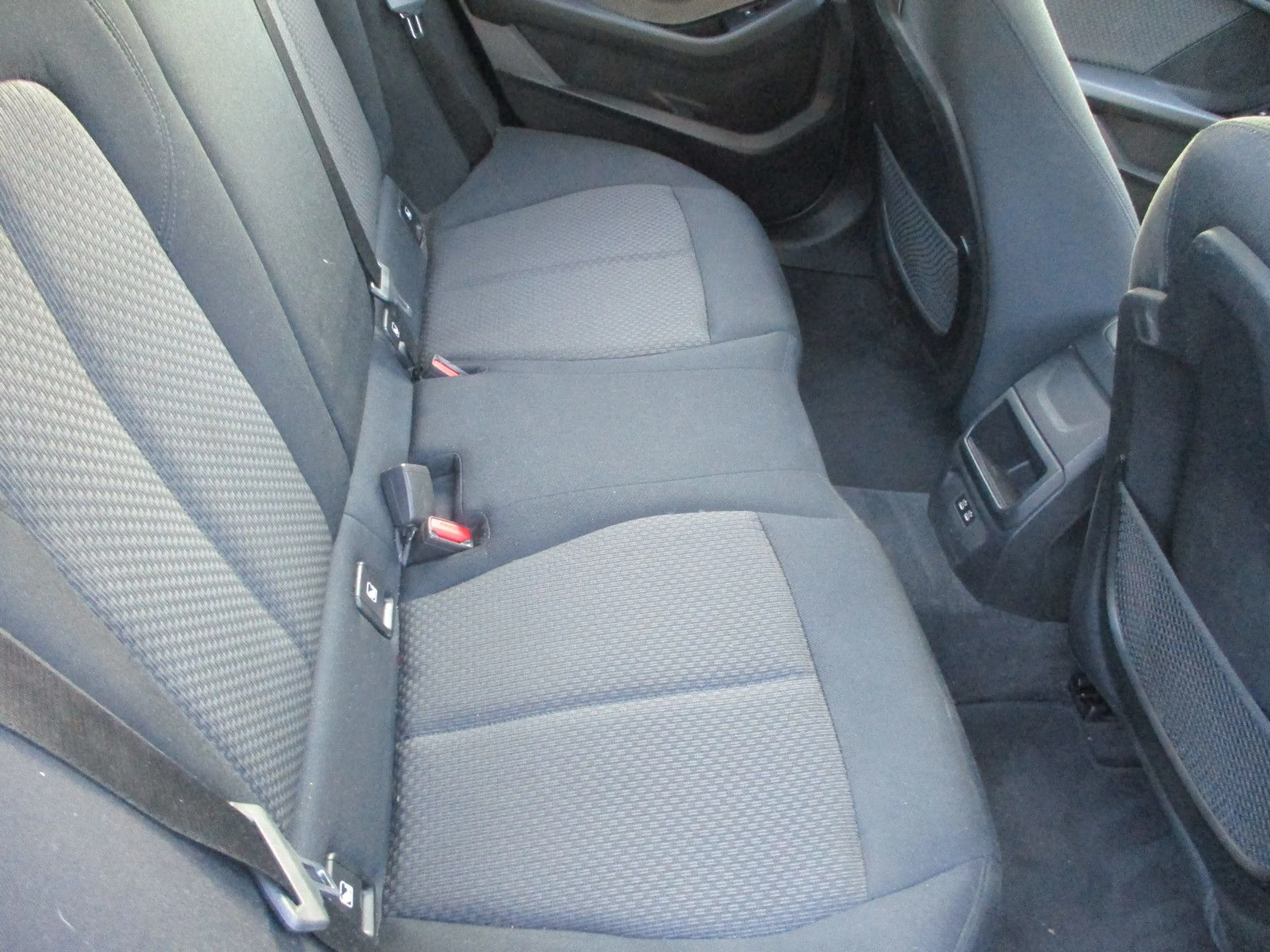 BMW 116 d NAVI PANORAMA HEAD SPURH TEMP SITZH LED PDC — photo 14