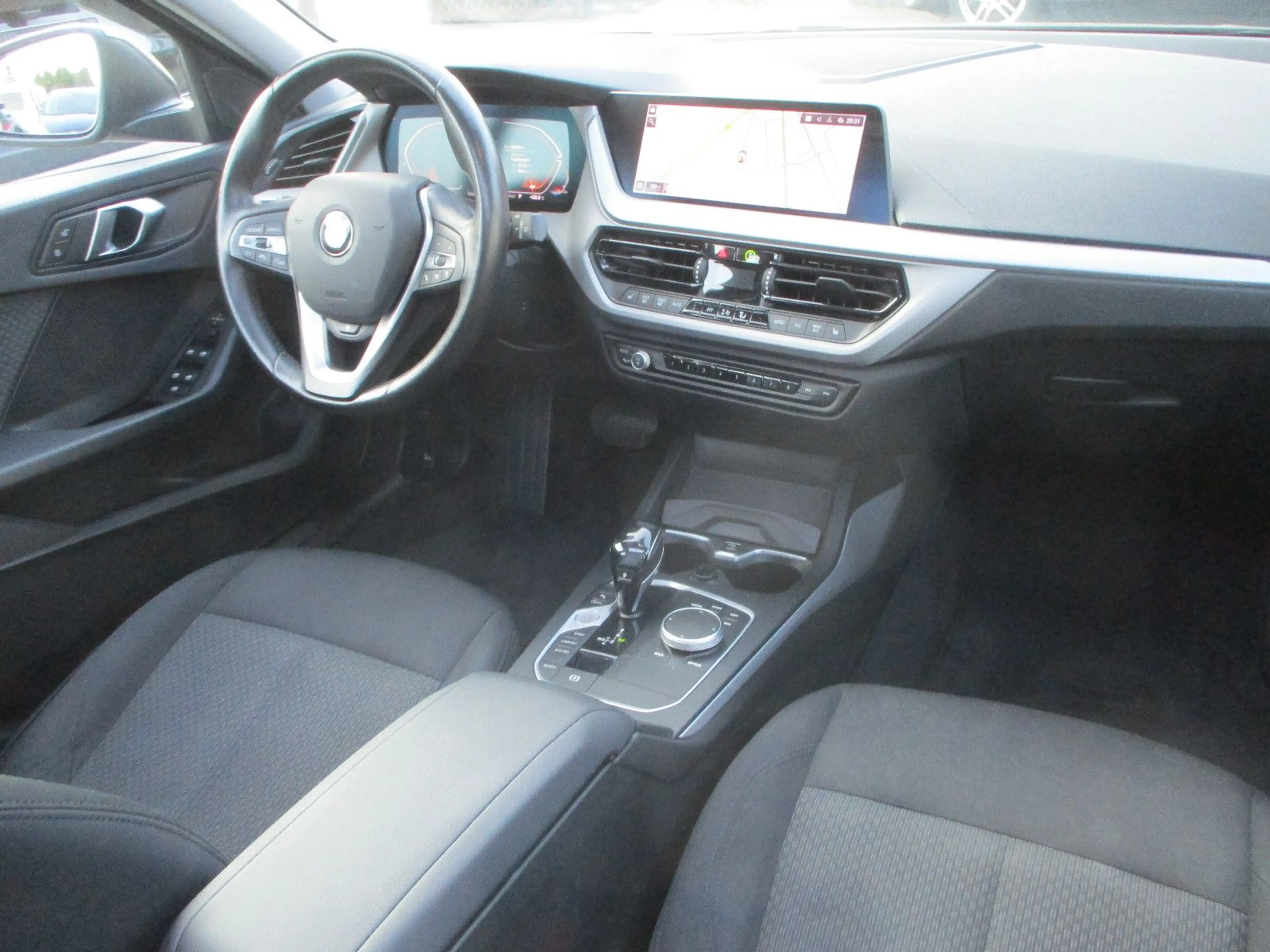 BMW 116 d NAVI PANORAMA HEAD SPURH TEMP SITZH LED PDC — photo 17