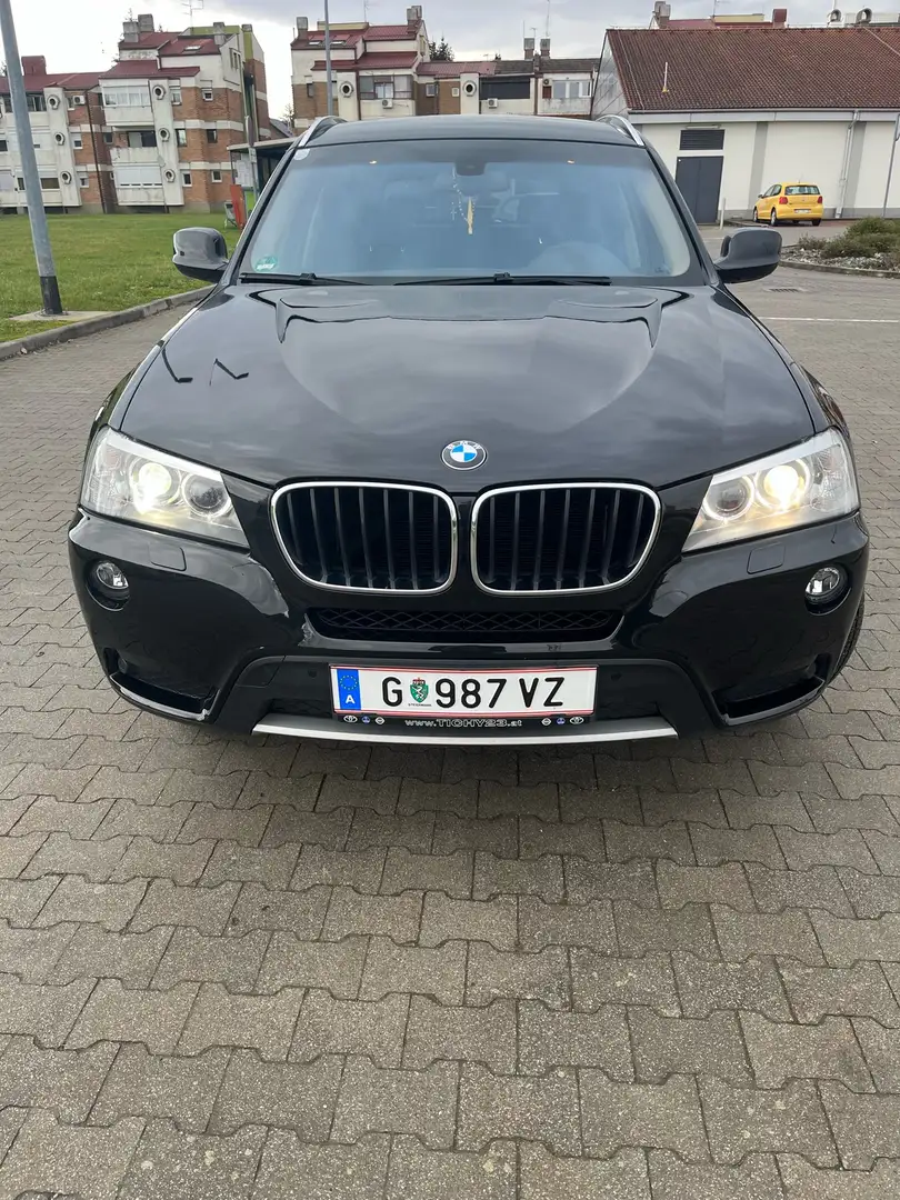 BMW X3 xDrive20d Schwarz - 2
