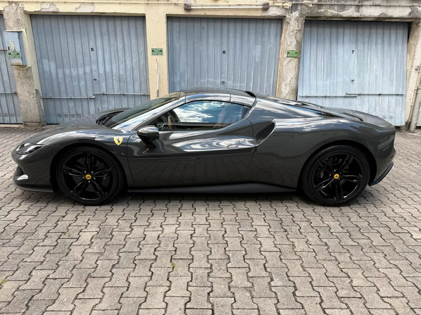 Ferrari 296 GTS Grigio - 2