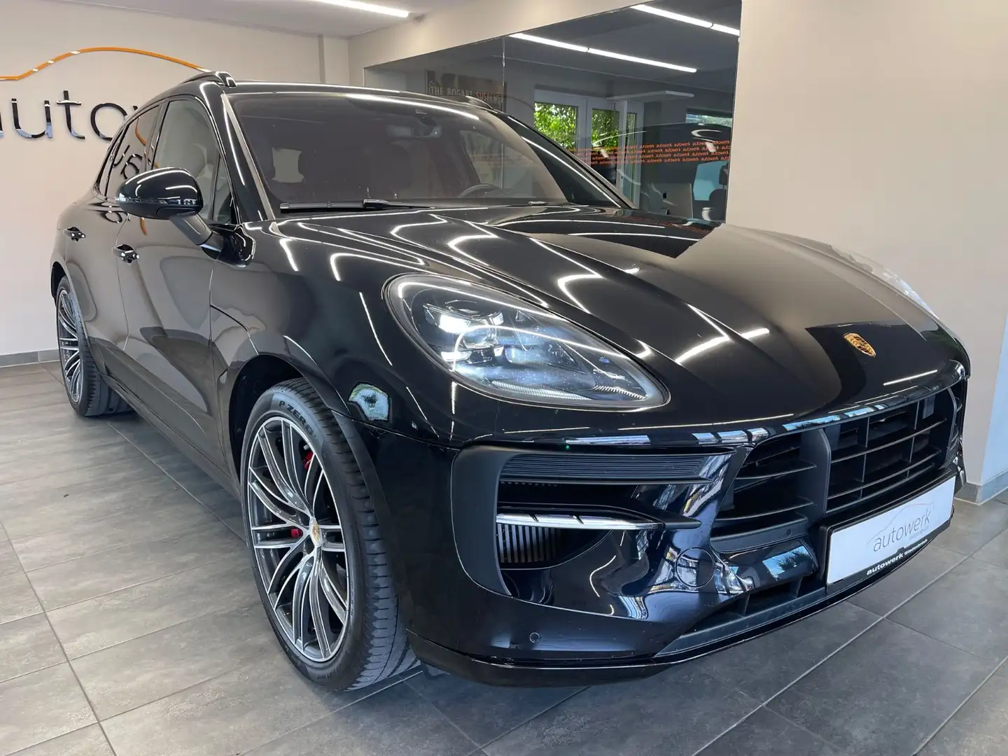 Porsche Macan GTS*Leder/Pano/Luft./LED+/Approved5/26/TOP Schwarz - 1