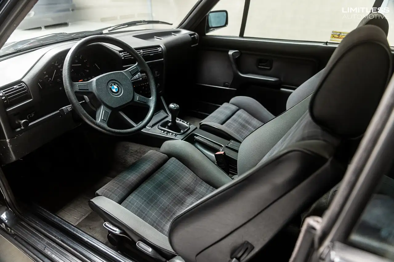 BMW 320 i Cabrio | E30 / Manueel, foto 6