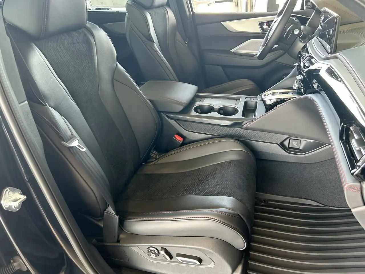 Acura MDX снимка Acura MDX