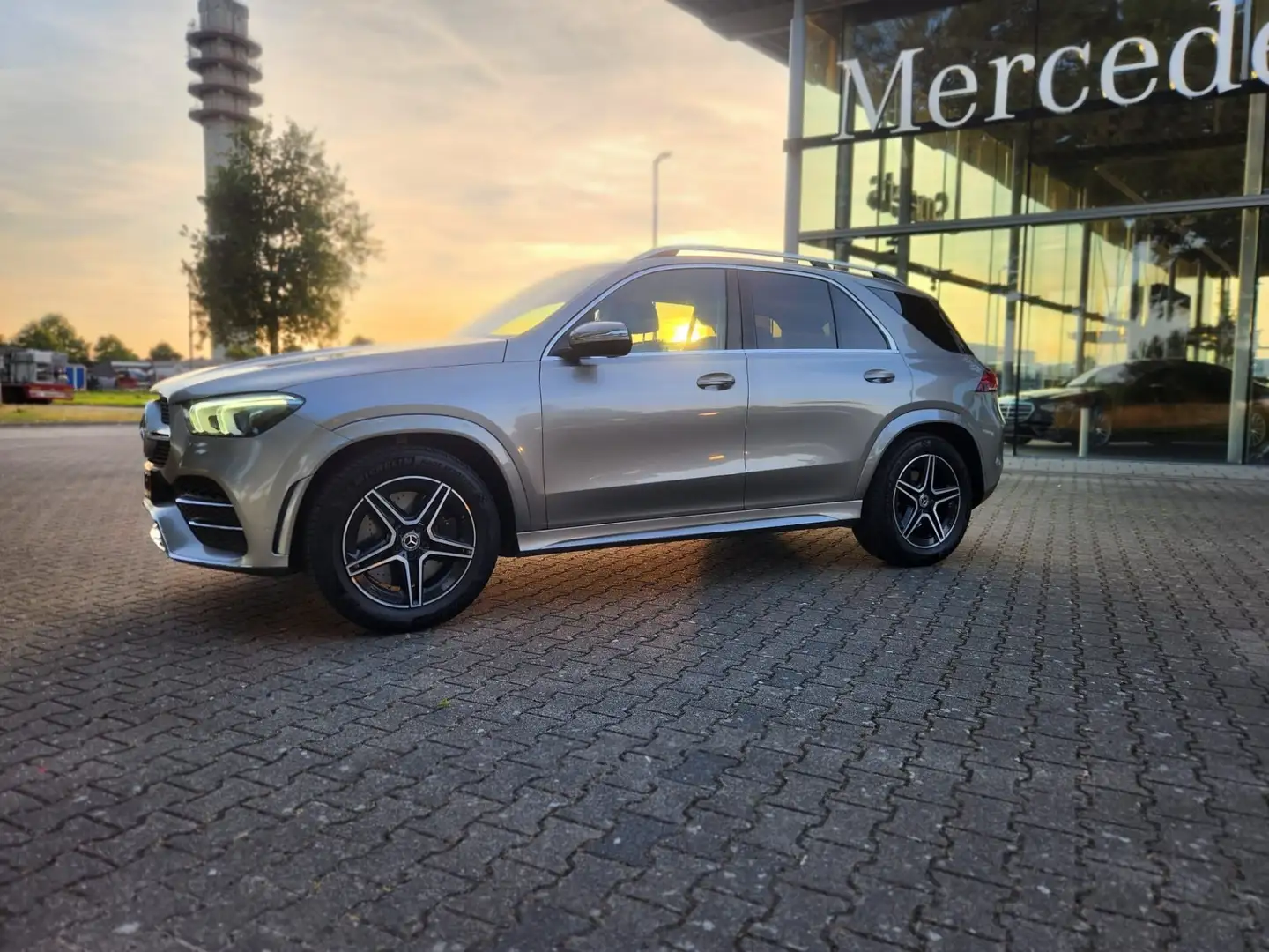 Mercedes-Benz GLE 450 AMG-Performance Primium. + 7p Zilver - 2