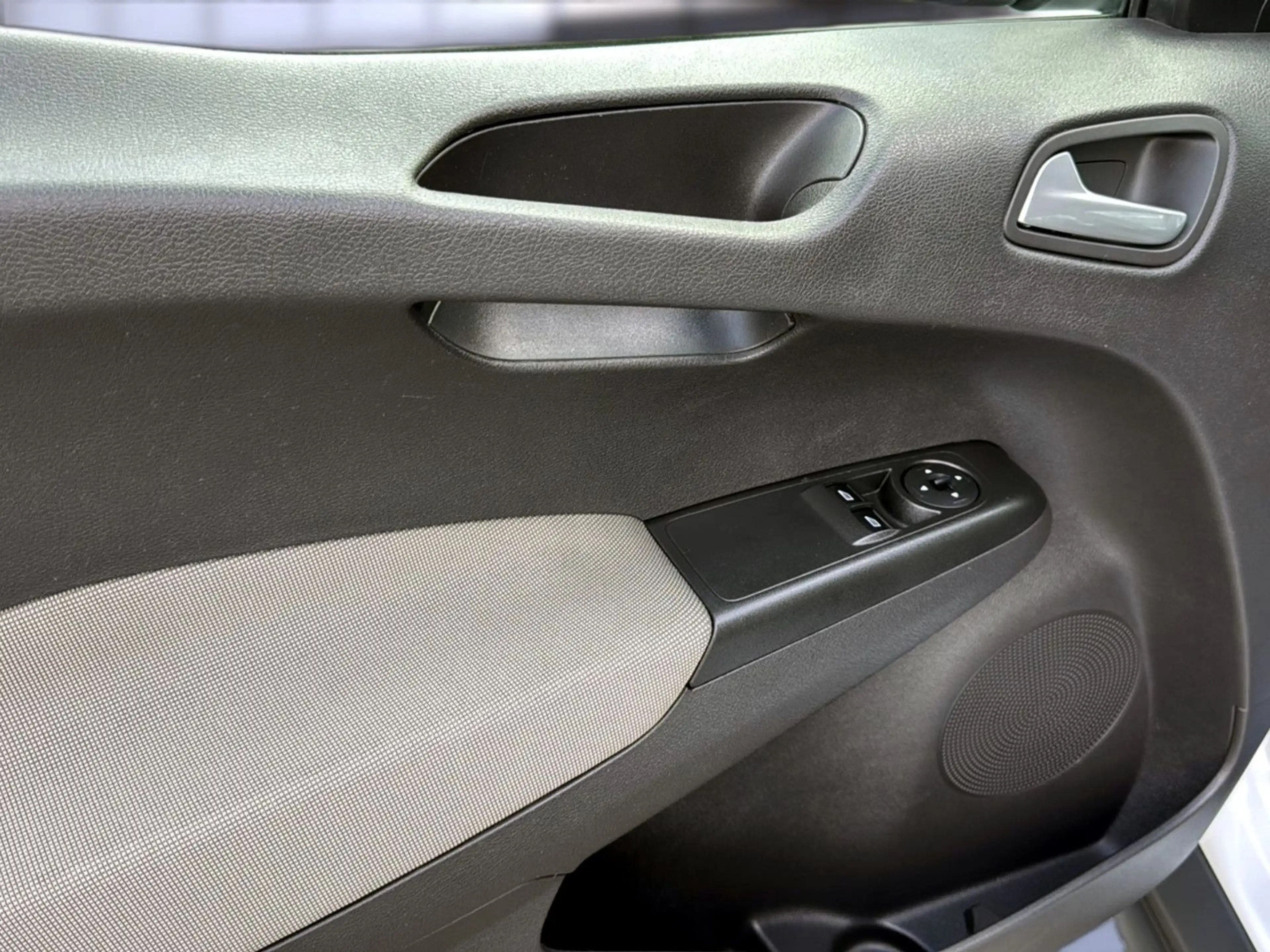 Ford Tourneo Courier Trend+NAVI+KLIMA+APPLE-CAR+1HAND — photo 10