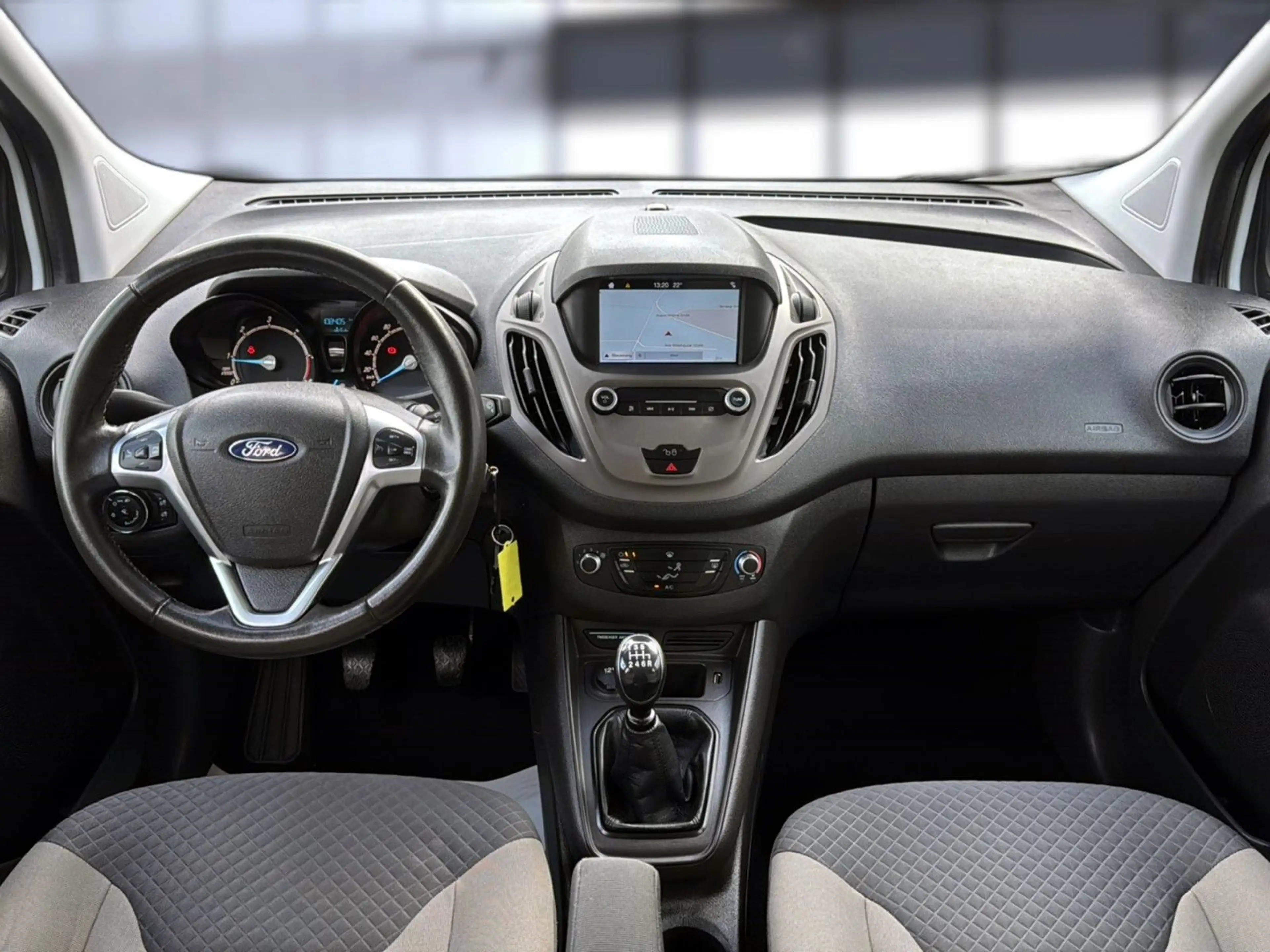 Ford Tourneo Courier Trend+NAVI+KLIMA+APPLE-CAR+1HAND — photo 12