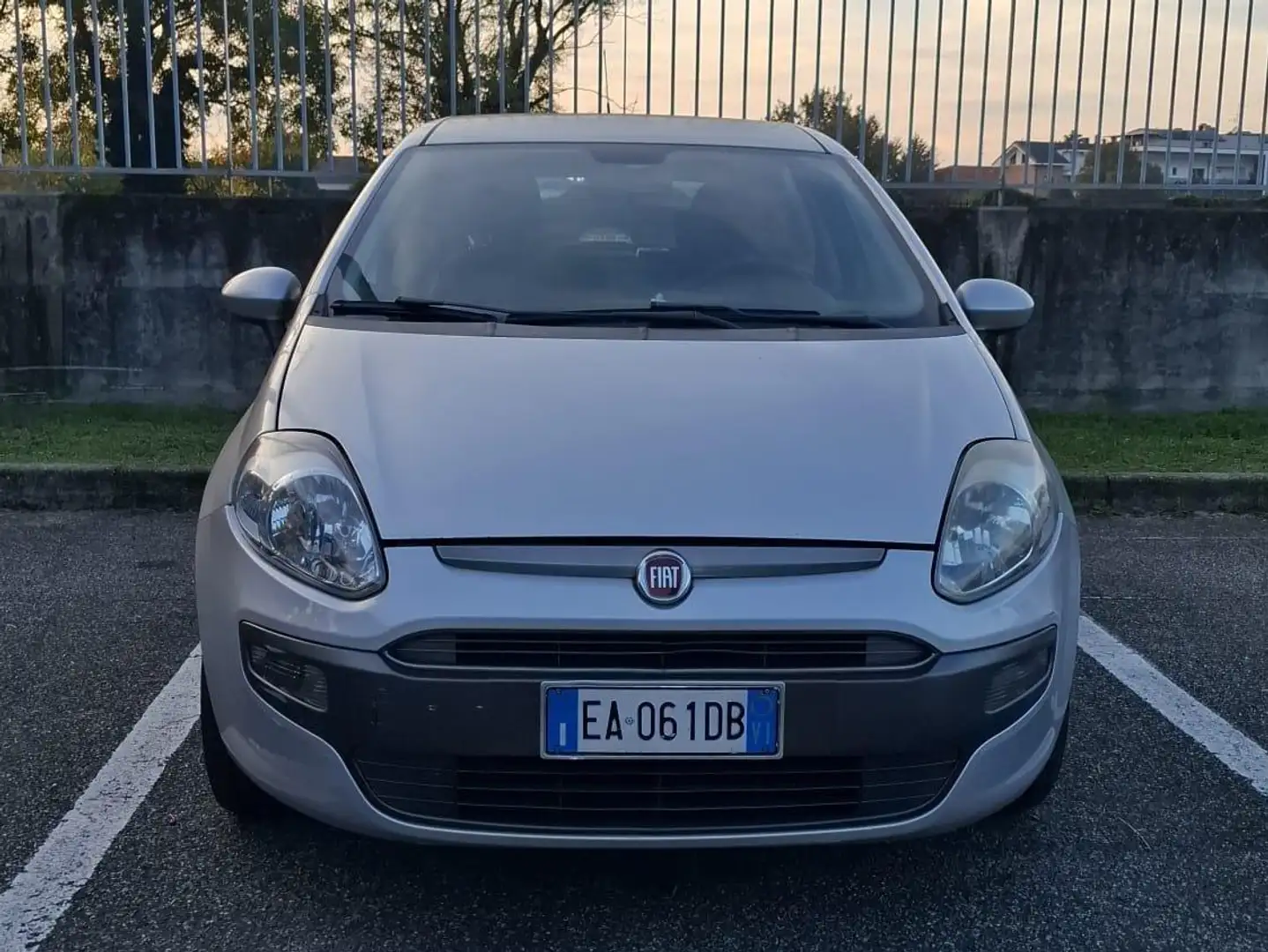 Fiat Punto Evo Punto III 2009 Evo 5p 1.4 Dynamic 77cv Argintiu - 1