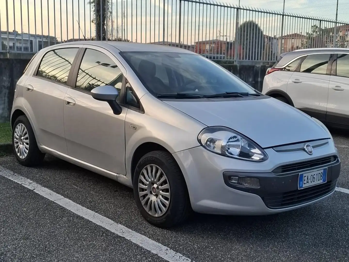 Fiat Punto Evo Punto III 2009 Evo 5p 1.4 Dynamic 77cv Argintiu - 2