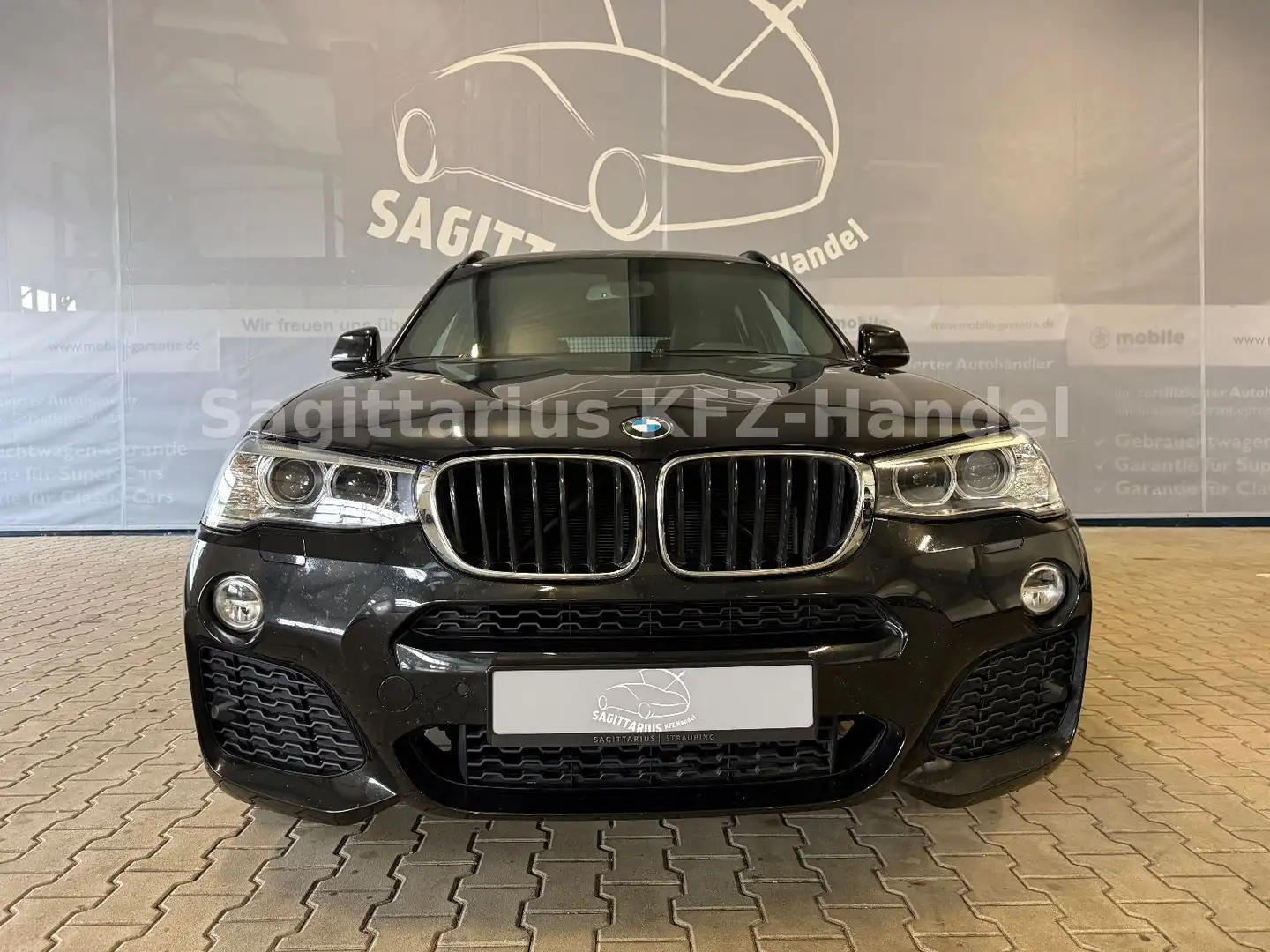 BMW X3 xDrive 20d/1HD/M-Sportpaket/Leder/AHK/8xfach Schwarz - 2