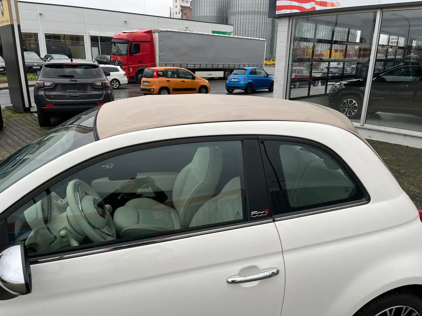 Fiat 500C Hybrid Dolce Vita /Apple Car Play /Interieurpaket Weiß - 2