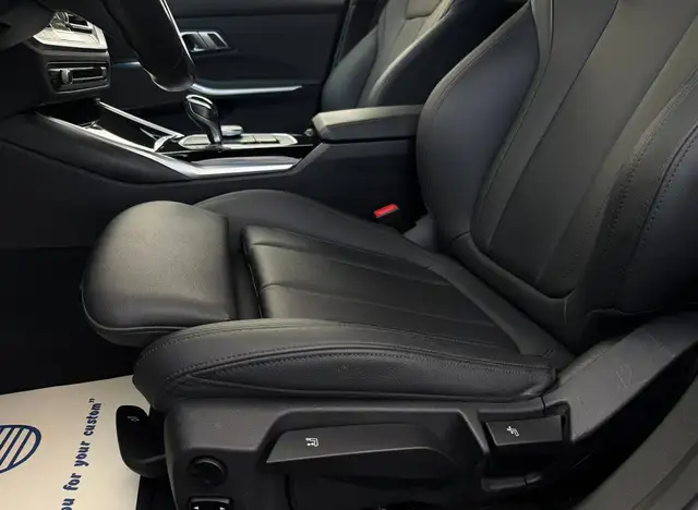 BMW 3 Series view 6