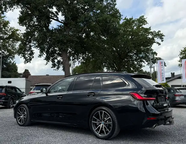 BMW 3 Series view 2