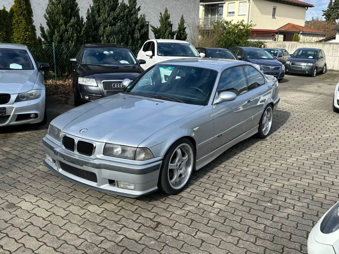 BMW 325 i Coupe M50 Motor*M Technik*Eisenmann*2.Hand Argent - 1