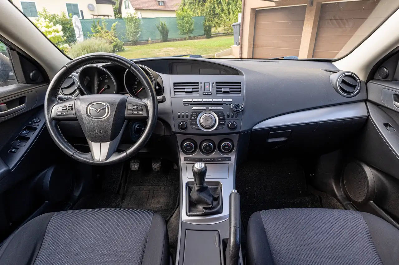 Mazda 3 Mazda 3 Sport 1,6i TE TE — photo 1 of 14