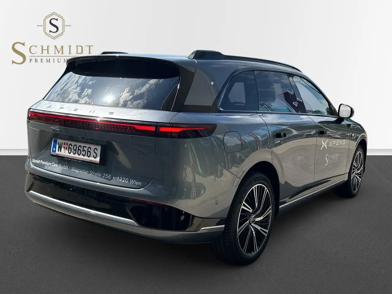 XPENG G9
