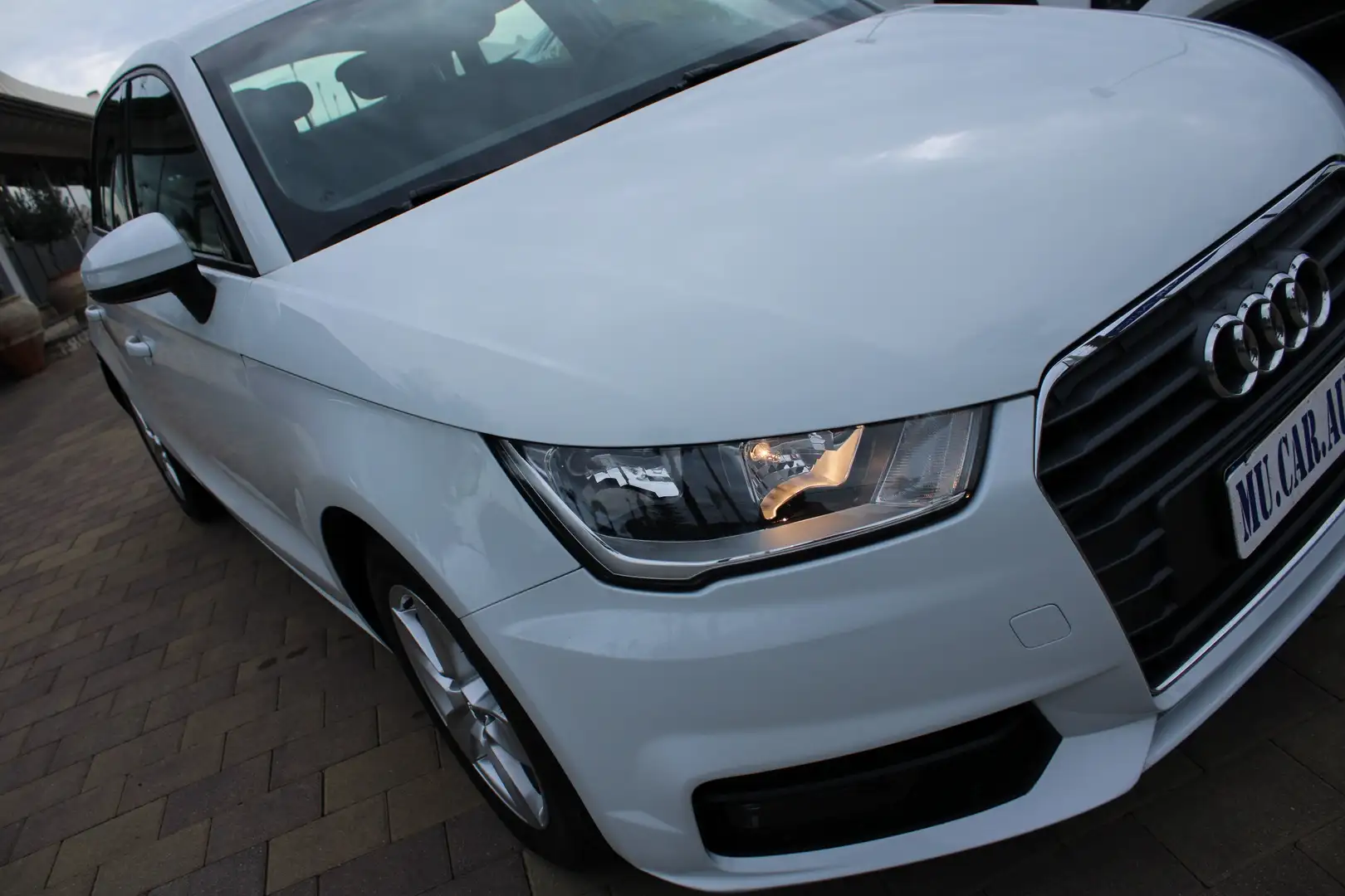 Audi A1 A1 Sportback 1.6 tdi Admired 90cv Bianco - 2