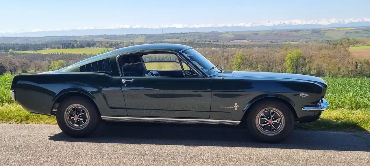 Ford Mustang FASTBACK, foto 3