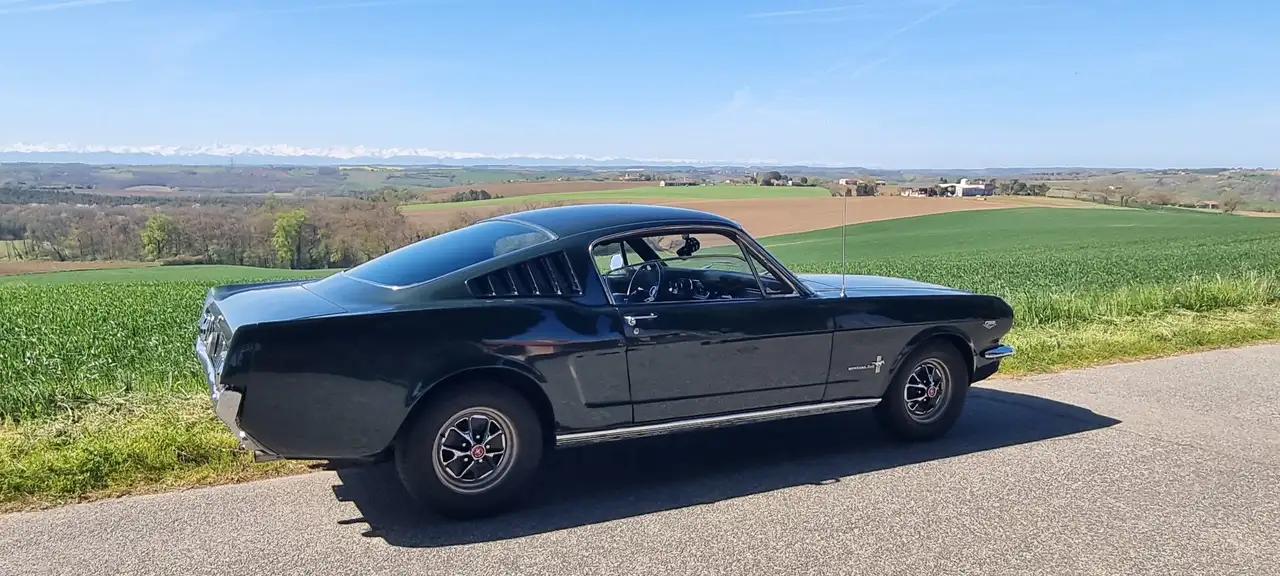 Ford Mustang FASTBACK, foto 7