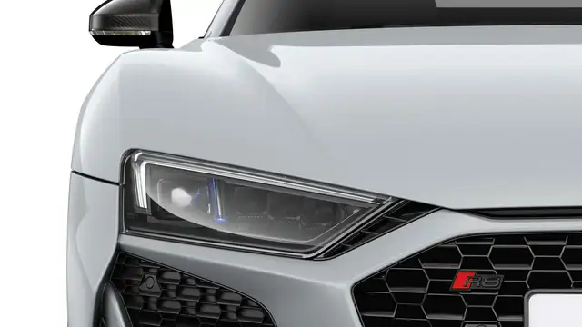 Audi R8 view 12