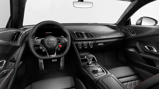 Audi R8 view 14