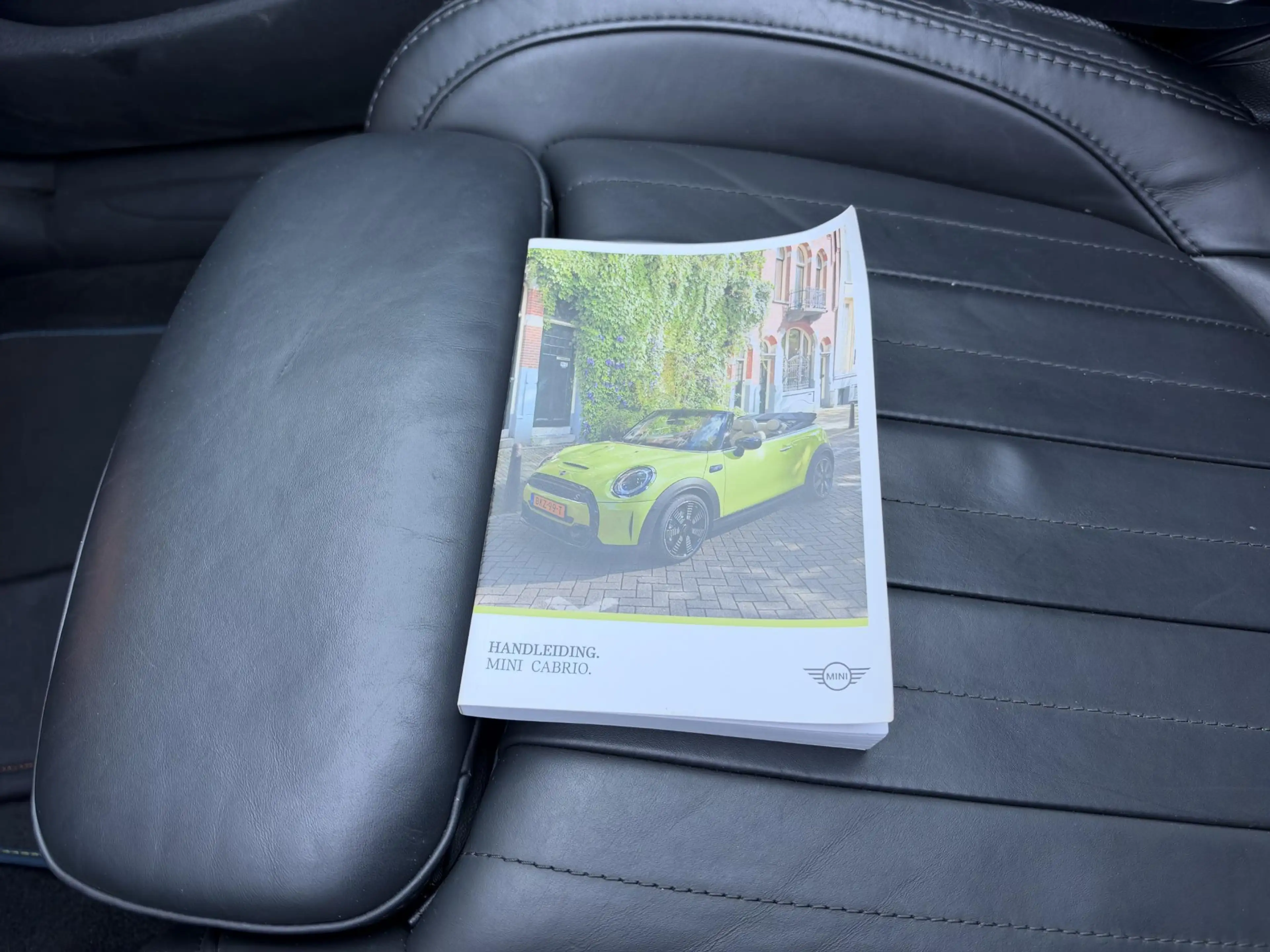 MINI Cooper Cabrio 1.5 Sidewalk Edition / 100% Onderhoud — photo 45