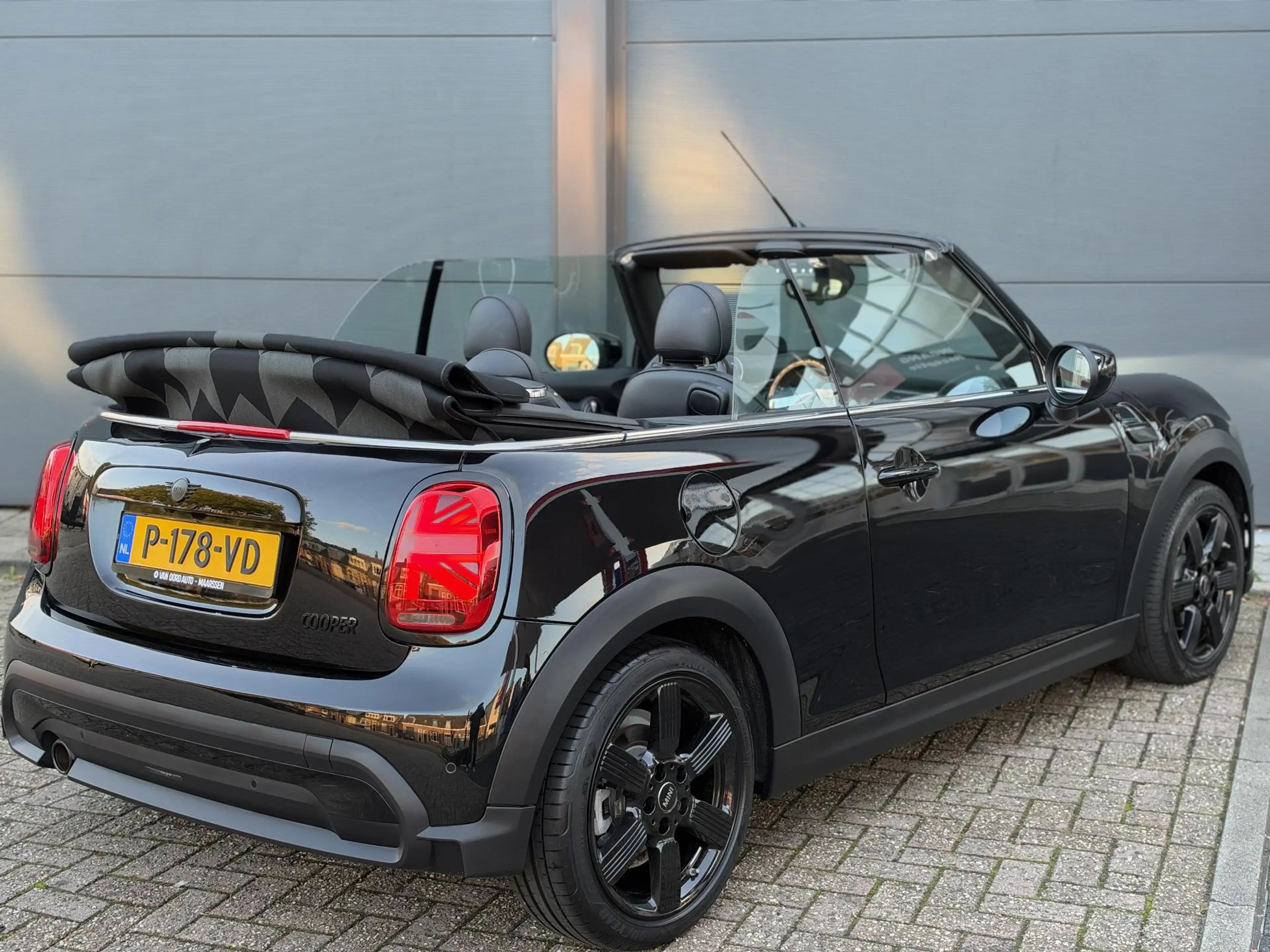MINI Cooper Cabrio 1.5 Sidewalk Edition / 100% Onderhoud — photo 37