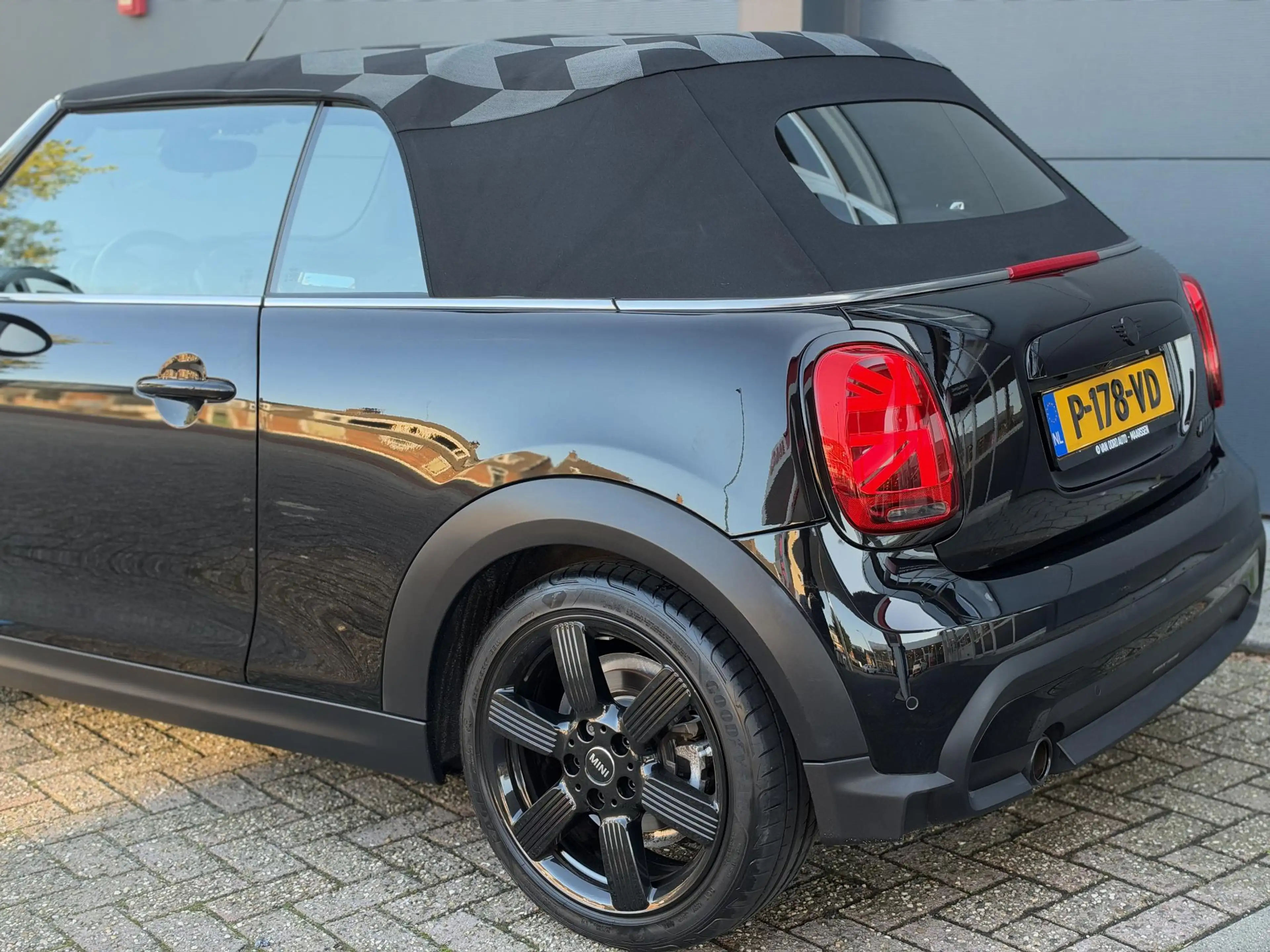 MINI Cooper Cabrio 1.5 Sidewalk Edition / 100% Onderhoud — photo 18