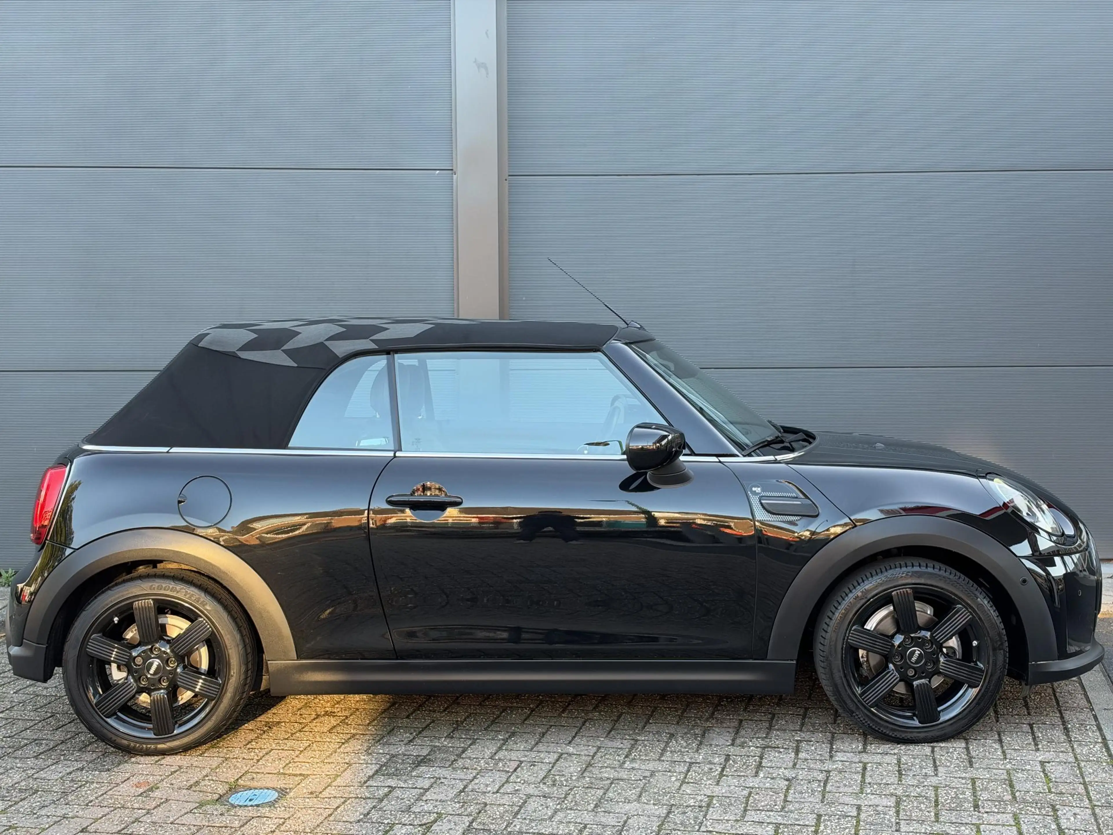 MINI Cooper Cabrio 1.5 Sidewalk Edition / 100% Onderhoud — photo 12