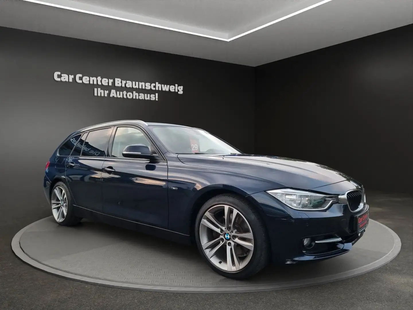BMW 330 d Touring Sport Line+Pano+Navi+Leder+Alu Blau - 2