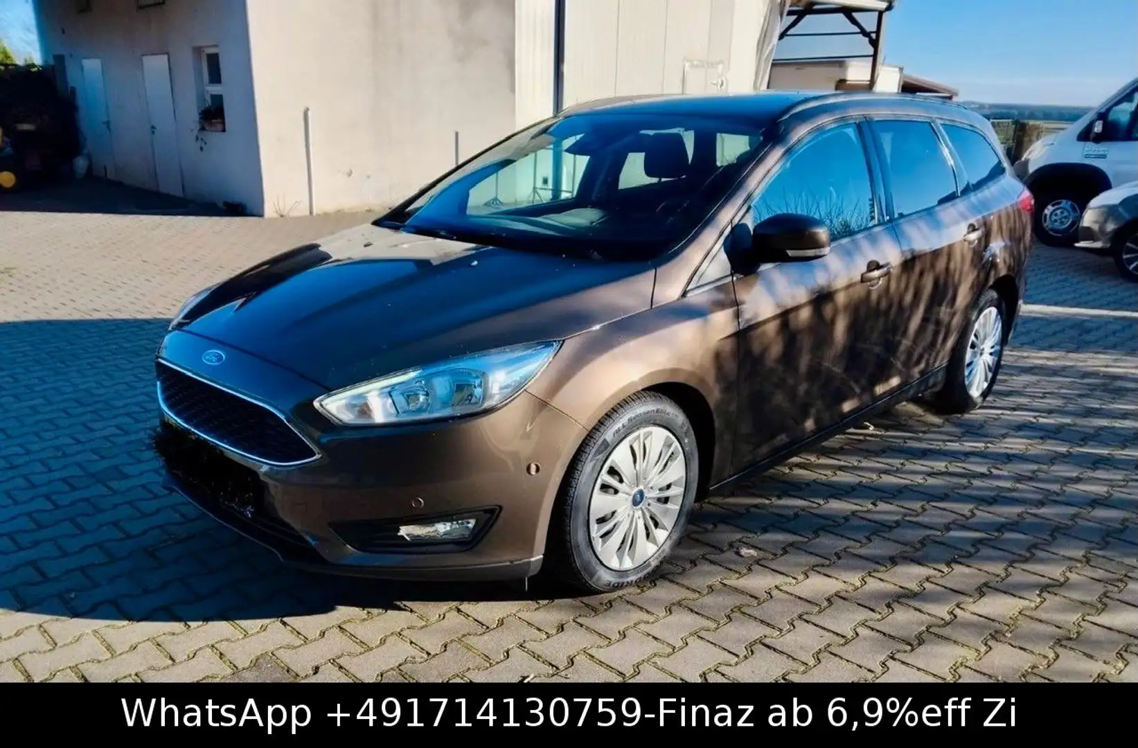 Ford Focus Turnier Business-AUTO-SHZG-NAVI-ZAHNR NEU Braun - 1