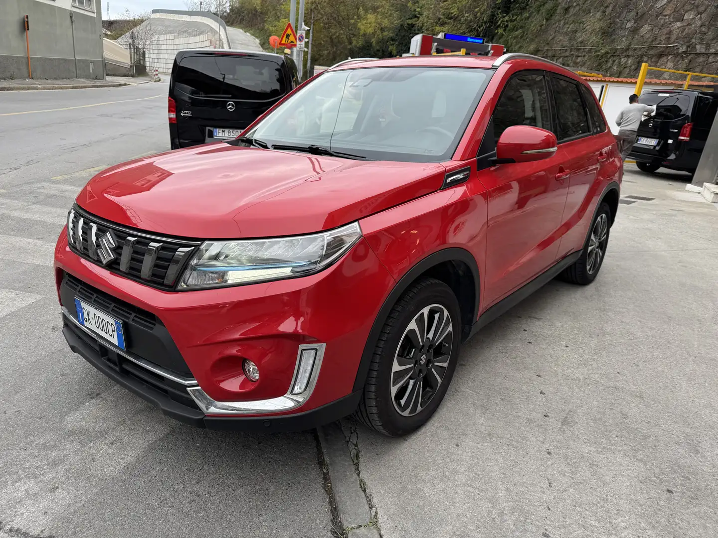 Suzuki Vitara 1.5 FULL HYBRID 4WD Rosso - 1