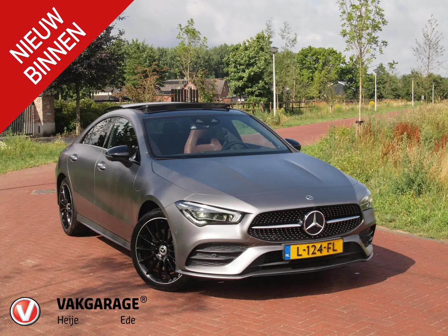 Mercedes-Benz CLA 250 e Premium Plus | Panoramadak | Lederen Bekleding | Grijs - 1